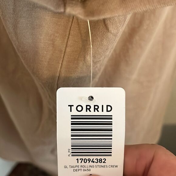 Torrid The Rolling Stones Tan Distressed Lip Graphic Shirt Modern Music Boho - Picture 10 of 10